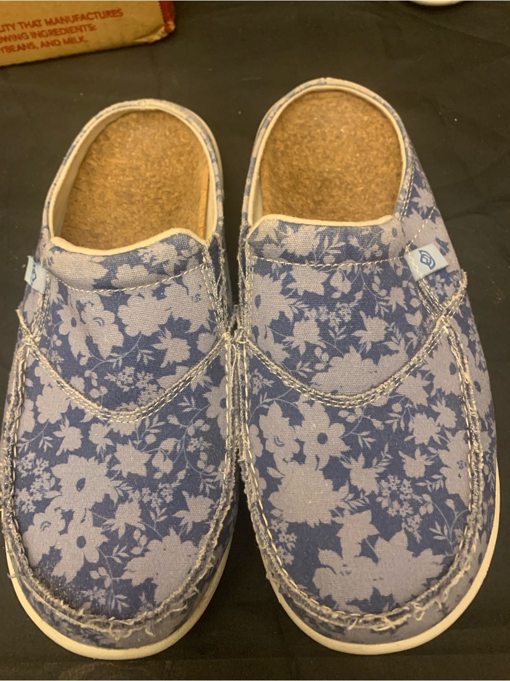 Blue Floral Slip-On Women’s Mules from Spenco Size 8 wide - Picture 2 of 7